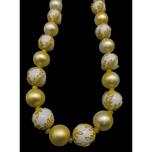 Hong Kong Ornate Detailed Beaded Necklace Handcrafted Yellow & White Beads 20" - Picture 6 of 14